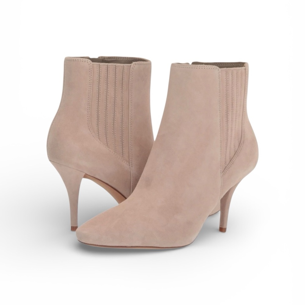 NWOT Vince Camuto Ambind Suede Dress Booties